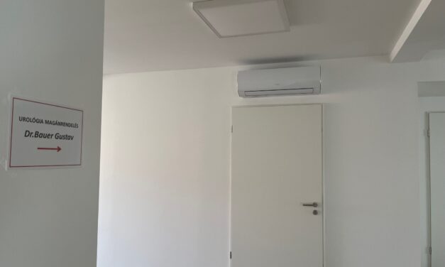 Klímaberendezések szerelése az egészségház felső szintjére